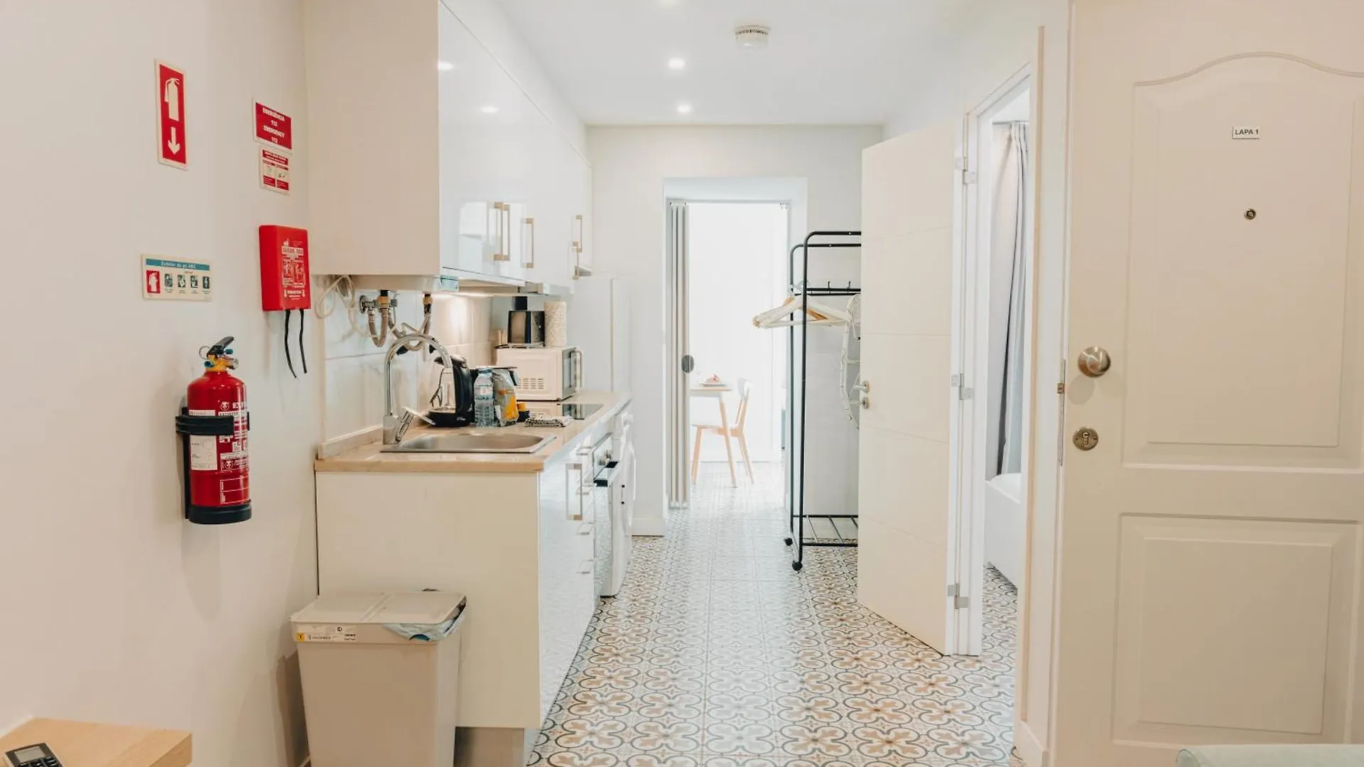Lapa Charm Apartments With Patio Lisbon