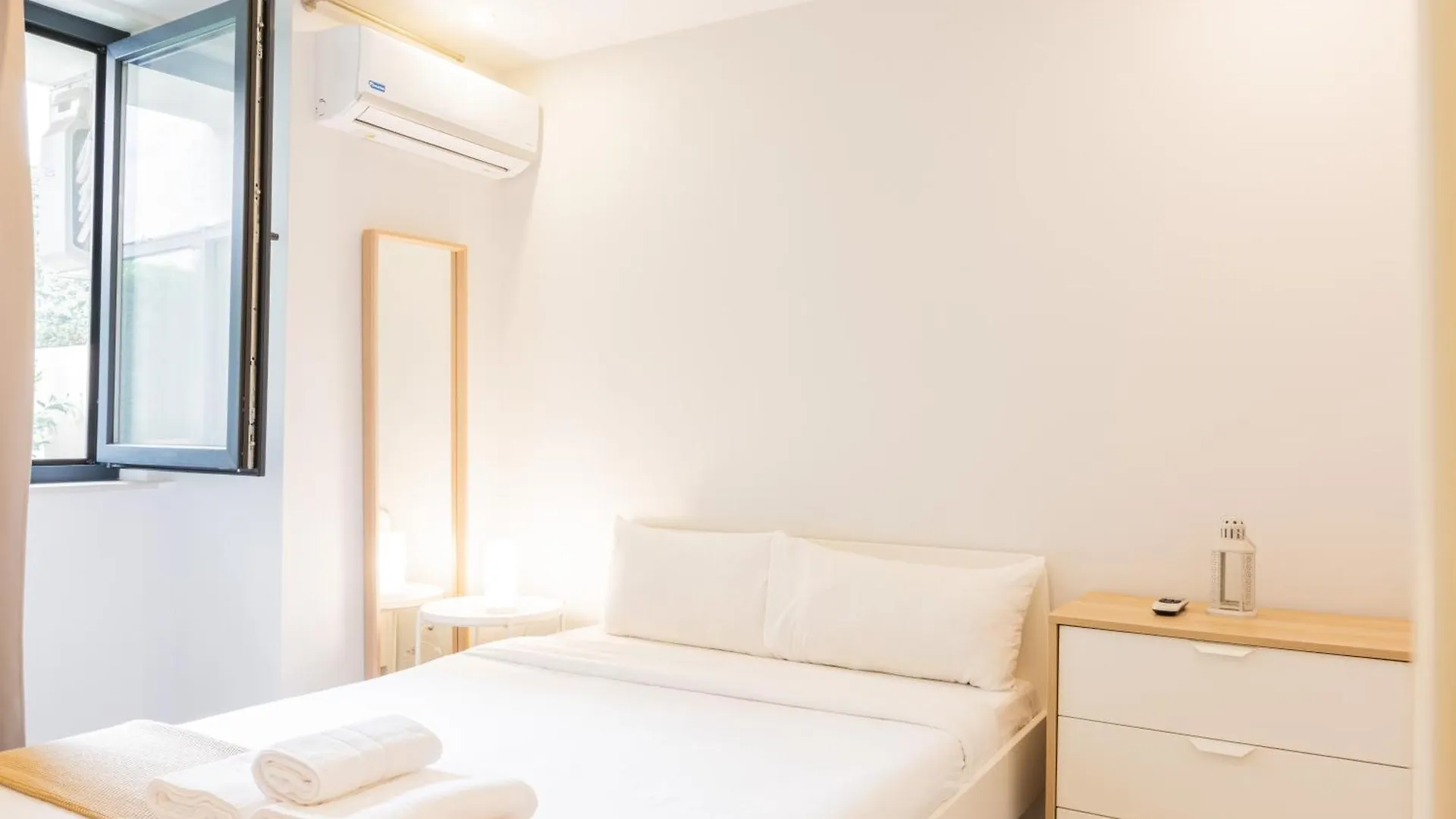 Lapa Charm Apartments With Patio Lisbon Portugal