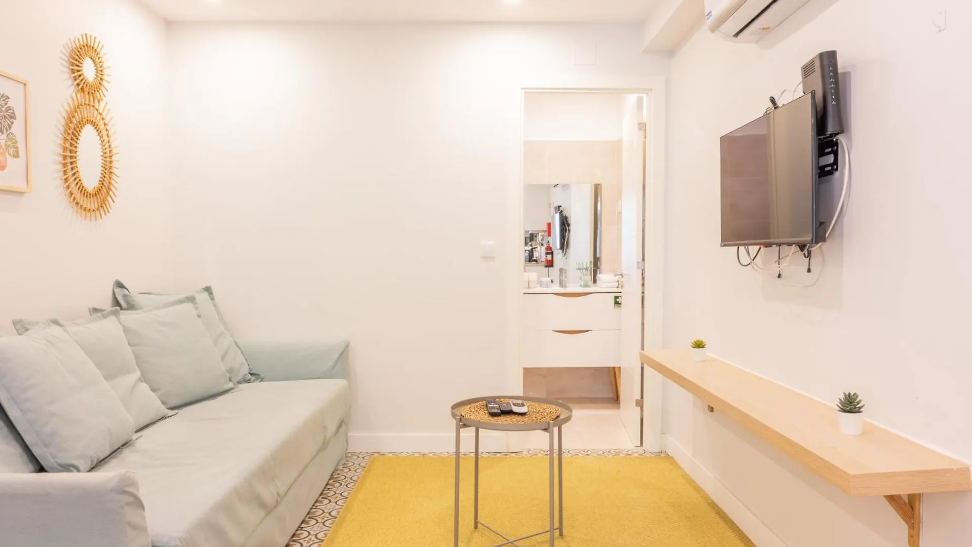 Lapa Charm Apartments With Patio Lisbon