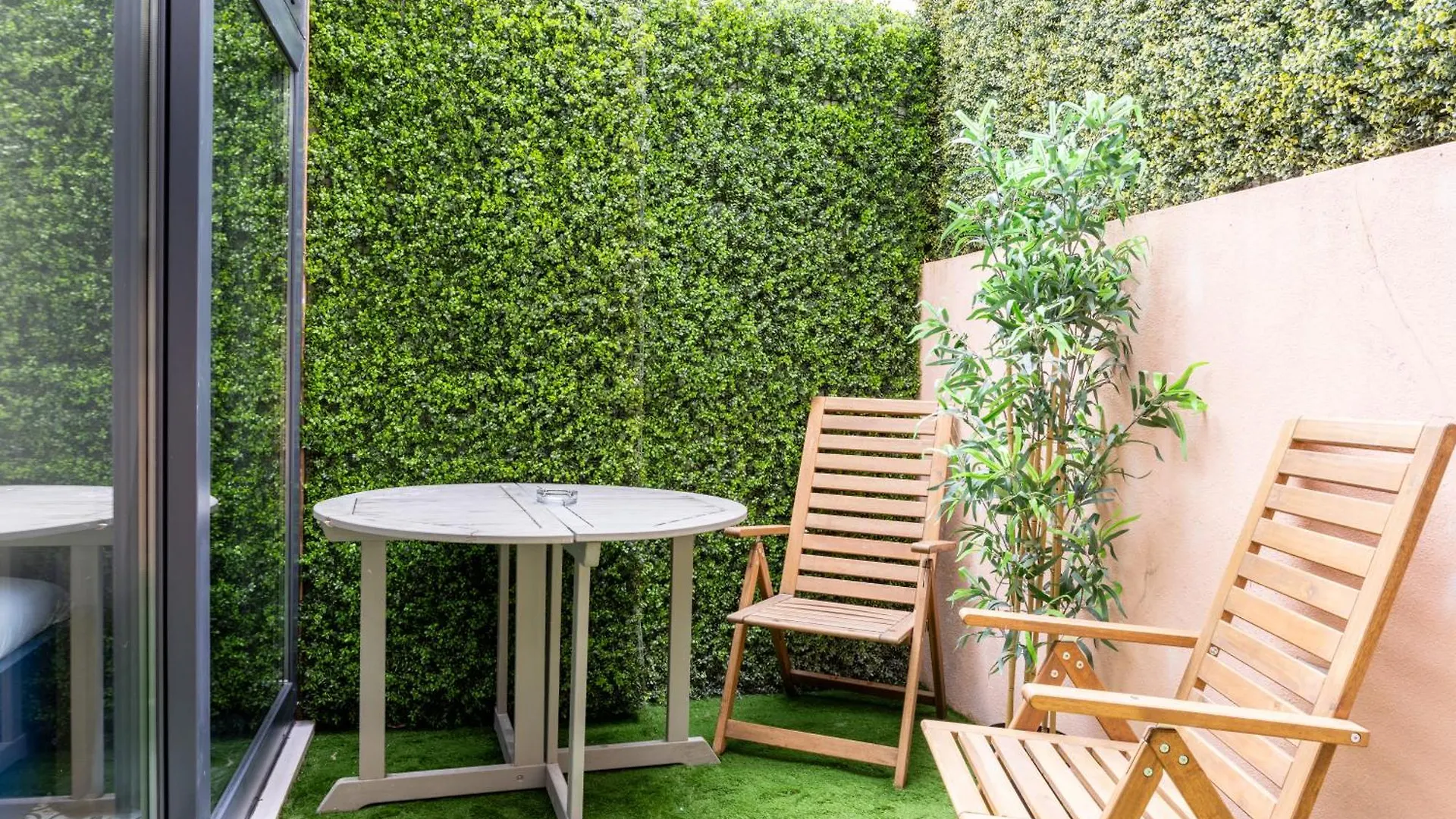 Lapa Charm Apartments With Patio Lisbon
